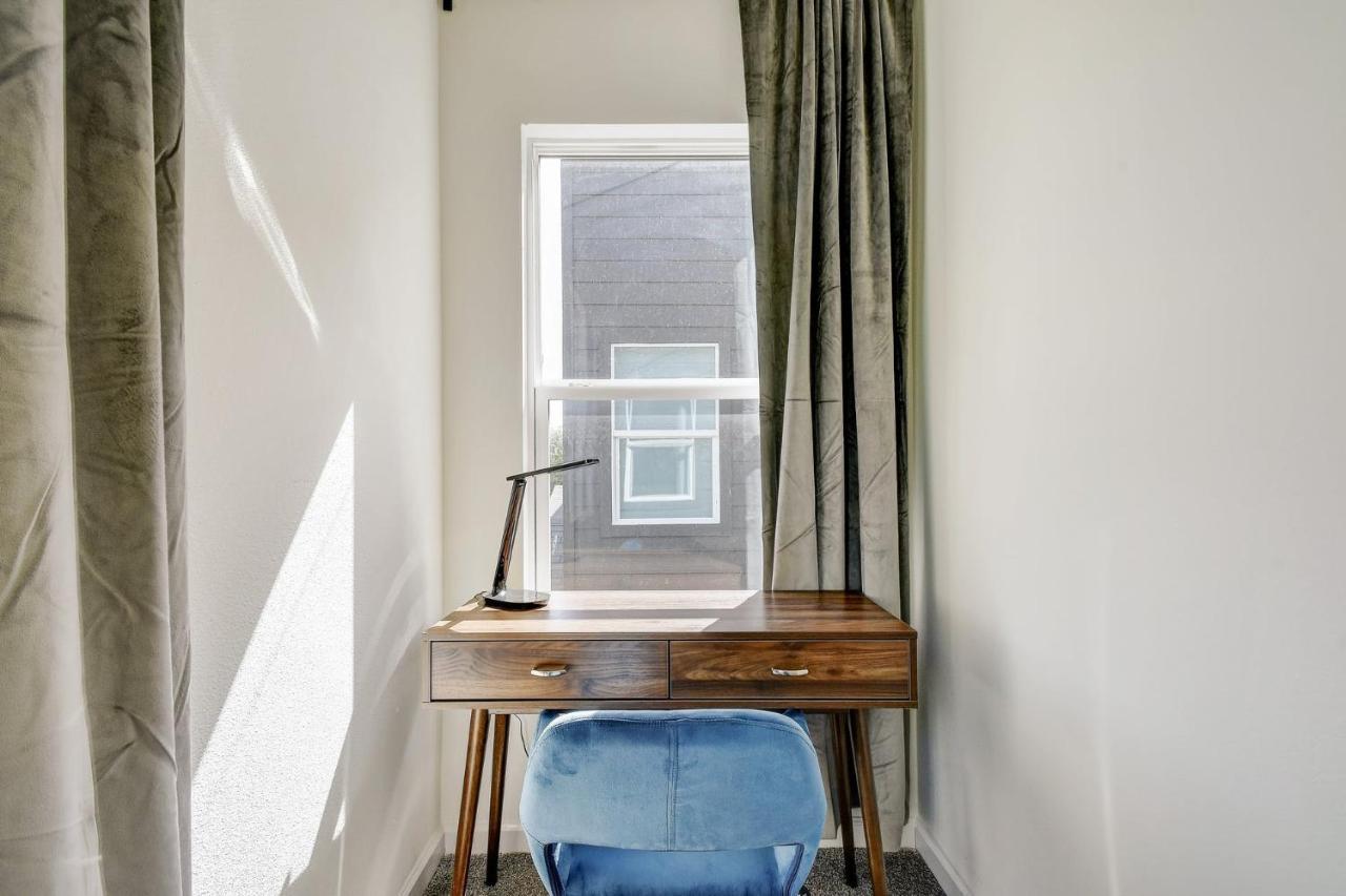 Family Stay! Near Downtown, Coffee Bar, King Bed San Antonio